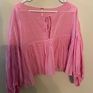 Free people loose pink top 💕